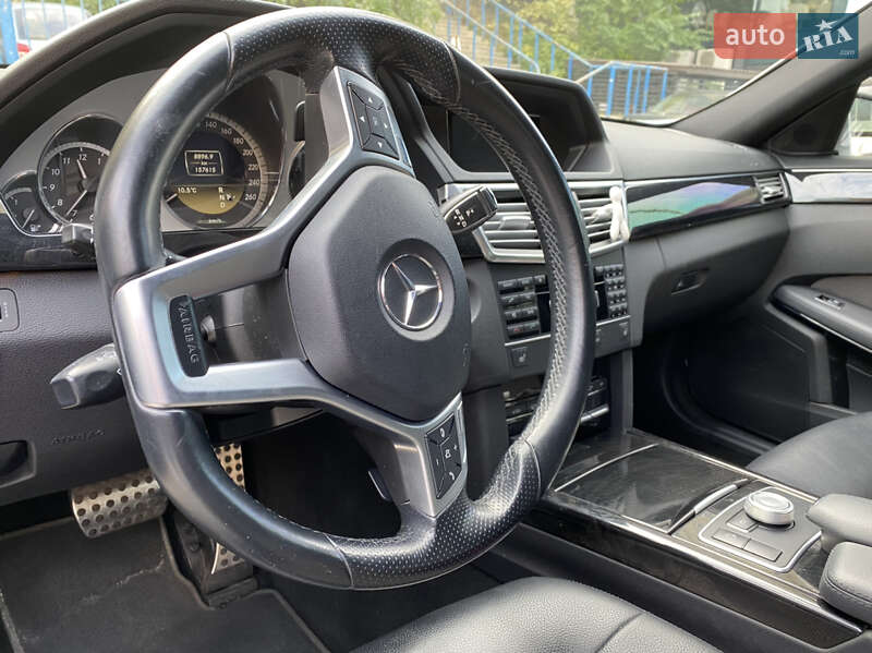 Седан Mercedes-Benz E-Class 2012 в Киеве