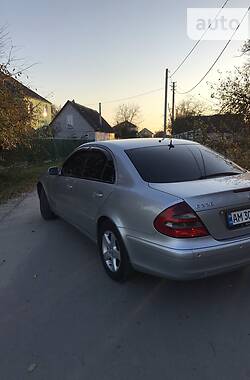 Седан Mercedes-Benz E-Class 2004 в Житомире