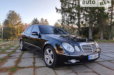 Седан Mercedes-Benz E-Class 2006 в Рівному