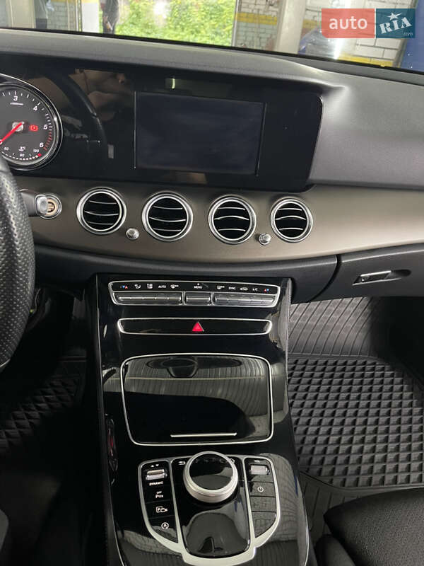 Седан Mercedes-Benz E-Class 2017 в Кам'янець-Подільському