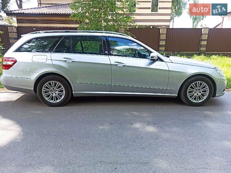 Универсал Mercedes-Benz E-Class 2011 в Киеве