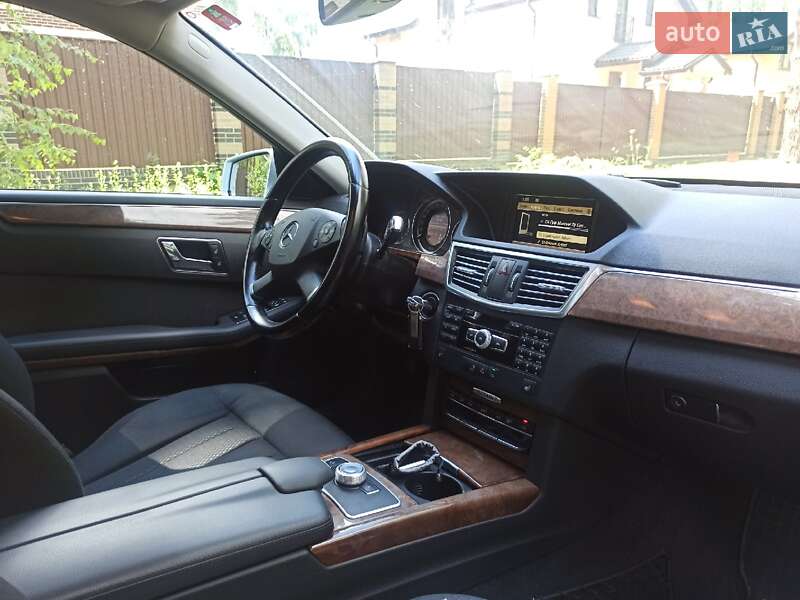 Универсал Mercedes-Benz E-Class 2011 в Киеве