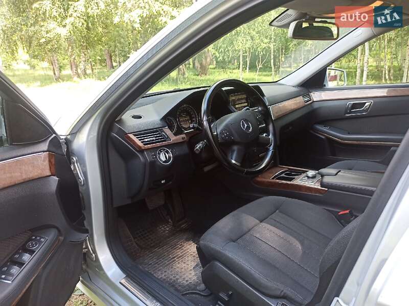 Универсал Mercedes-Benz E-Class 2011 в Киеве