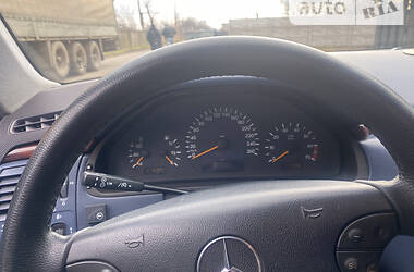 Седан Mercedes-Benz E-Class 2000 в Кривому Розі