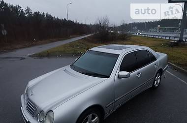 Седан Mercedes-Benz E-Class 1999 в Киеве