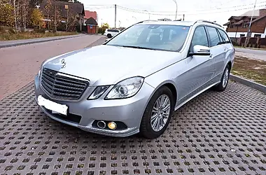 Mercedes-Benz E-Class 2011