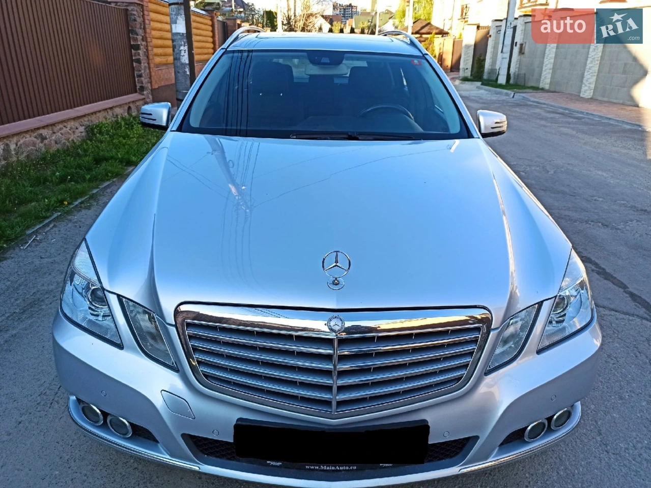 2011 Mercedes-Benz E-klasse - мініатюра 3