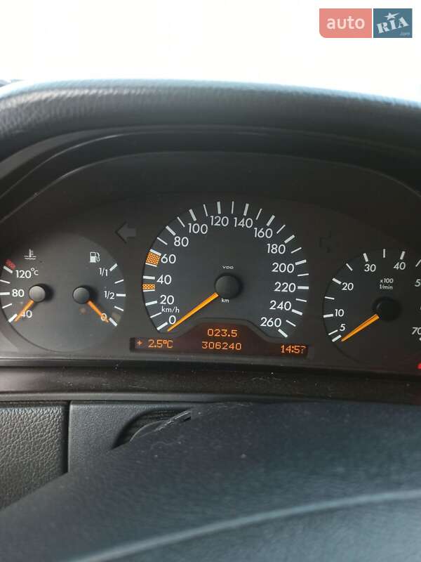 Седан Mercedes-Benz E-Class 1999 в Вишгороді