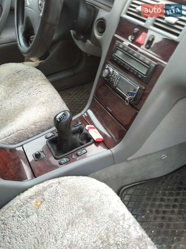 Универсал Mercedes-Benz E-Class 2000 в Рожище