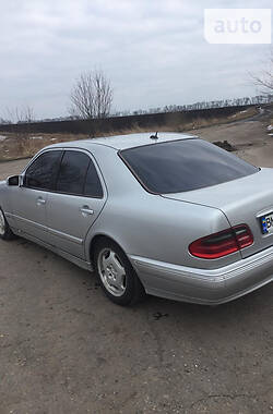 Седан Mercedes-Benz E-Class 1999 в Сумах