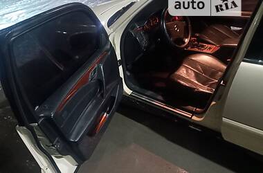 Седан Mercedes-Benz E-Class 2000 в 