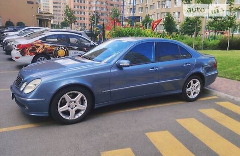 Седан Mercedes-Benz E-Class 2002 в Николаеве