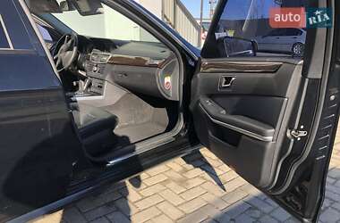 Седан Mercedes-Benz E-Class 2011 в Чернівцях