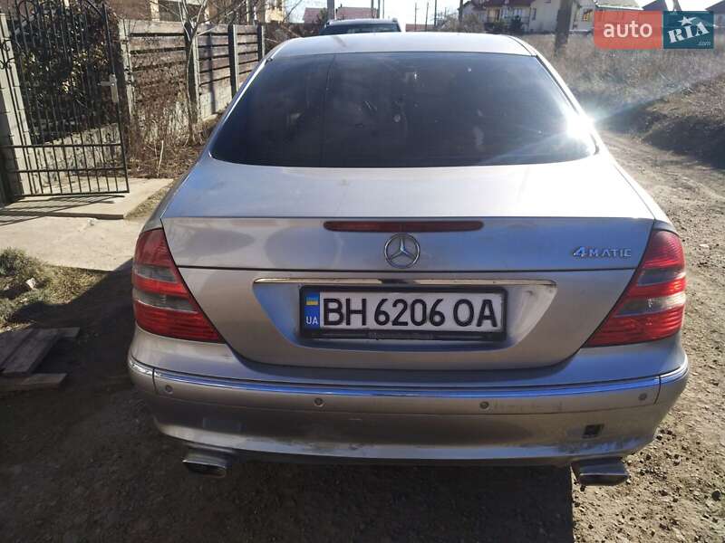 Седан Mercedes-Benz E-Class 2004 в Одесі