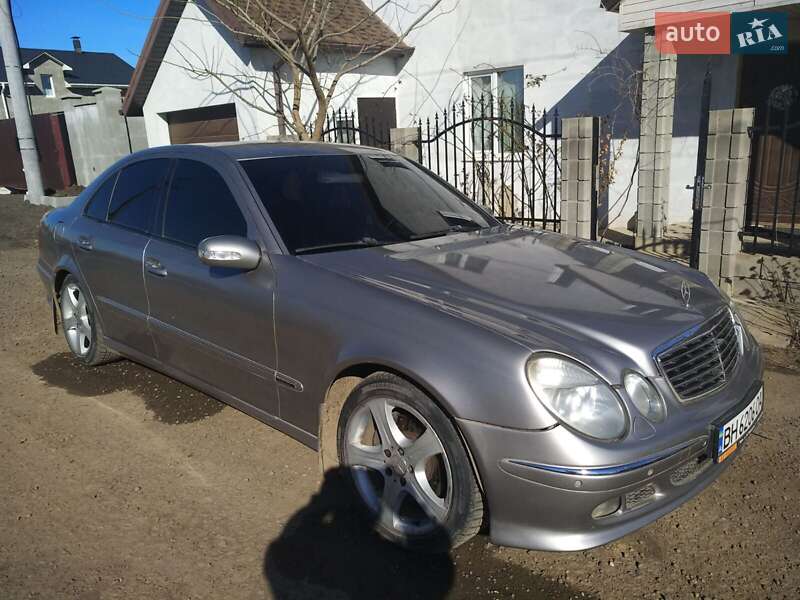 Седан Mercedes-Benz E-Class 2004 в Одесі