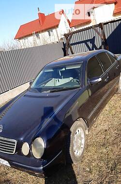 Седан Mercedes-Benz E-Class 2001 в Луцьку