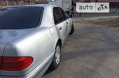 Седан Mercedes-Benz E-Class 1997 в Виннице