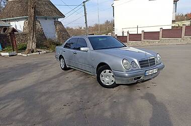 Седан Mercedes-Benz E-Class 1997 в Виннице