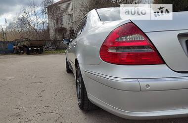 Седан Mercedes-Benz E-Class 2002 в Червонограде