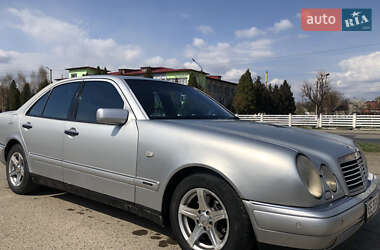 Седан Mercedes-Benz E-Class 1998 в Коломые