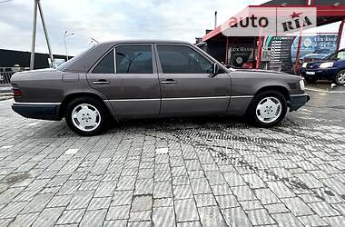 Седан Mercedes-Benz E-Class 1993 в Буске