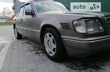 Другие легковые Mercedes-Benz E-Class 1994 в Черновцах