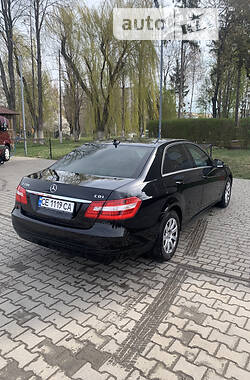 Седан Mercedes-Benz E-Class 2012 в Черновцах