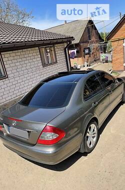 Седан Mercedes-Benz E-Class 2007 в Тростянце