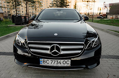 Седан Mercedes-Benz E-Class 2016 в Новояворовске