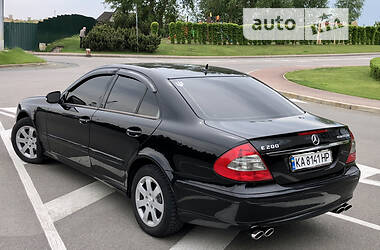 Седан Mercedes-Benz E-Class 2006 в Киеве