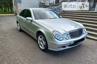 Седан Mercedes-Benz E-Class 2004 в Калуше