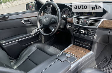 Седан Mercedes-Benz E-Class 2011 в Запорожье