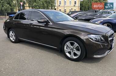 Седан Mercedes-Benz E-Class 2017 в Києві