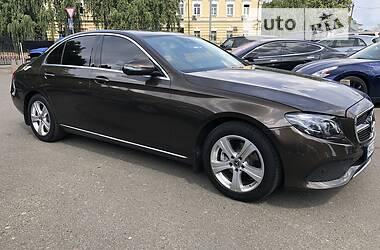 Седан Mercedes-Benz E-Class 2017 в Киеве