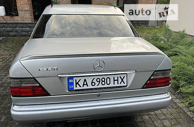 Седан Mercedes-Benz E-Class 1994 в Василькові