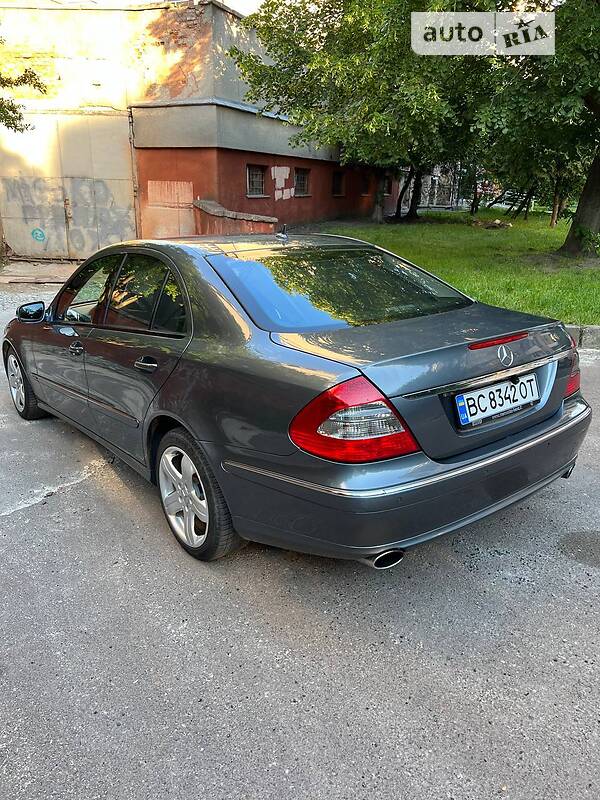 Седан Mercedes-Benz E-Class 2006 в Львове