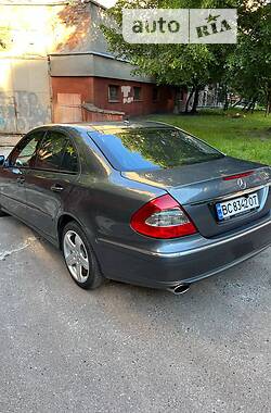 Седан Mercedes-Benz E-Class 2006 в Львове