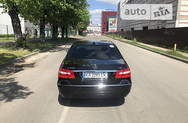 Седан Mercedes-Benz E-Class 2012 в 