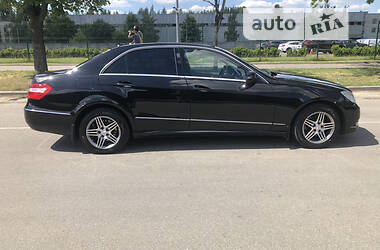 Седан Mercedes-Benz E-Class 2012 в 