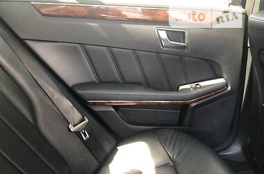 Седан Mercedes-Benz E-Class 2012 в 