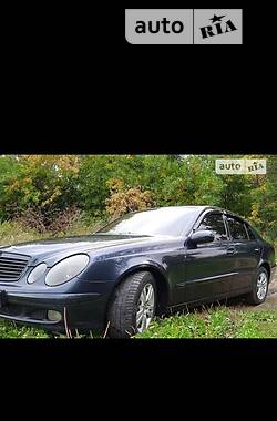 Седан Mercedes-Benz E-Class 2003 в Черновцах