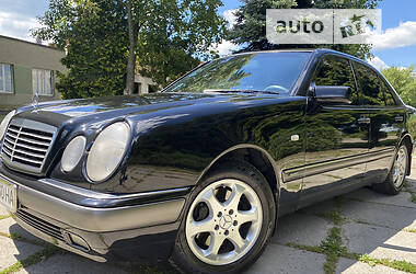 Седан Mercedes-Benz E-Class 1998 в Стрые