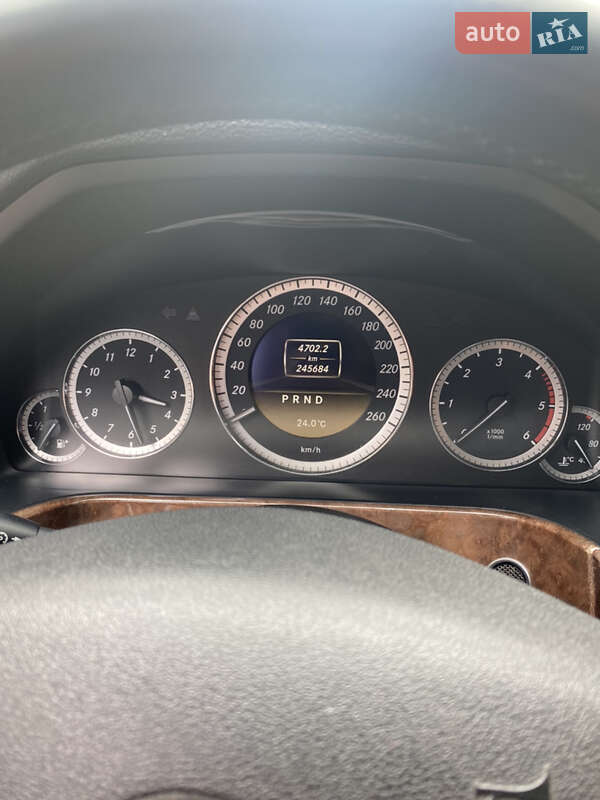 Седан Mercedes-Benz E-Class 2011 в Луцке