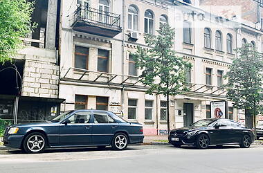 Седан Mercedes-Benz E-Class 1994 в Киеве