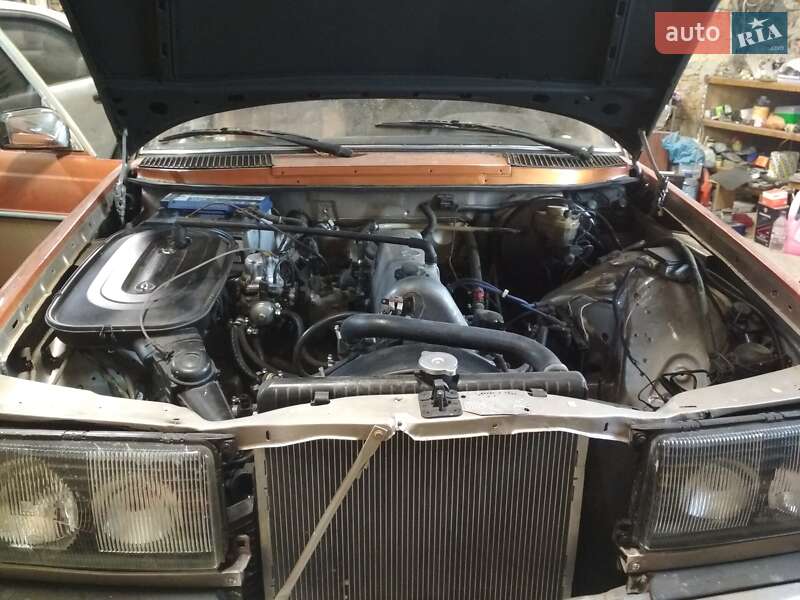 Седан Mercedes-Benz E-Class 1979 в Тернополі