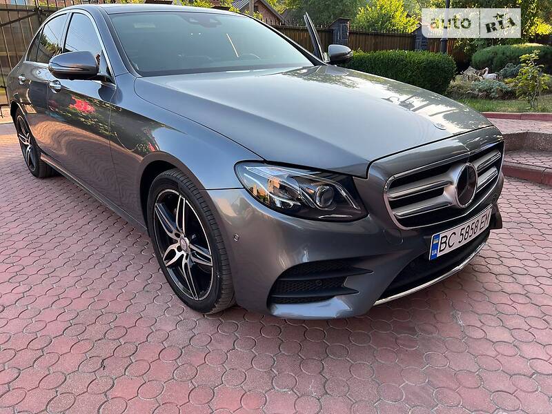 Седан Mercedes-Benz E-Class 2016 в Львове