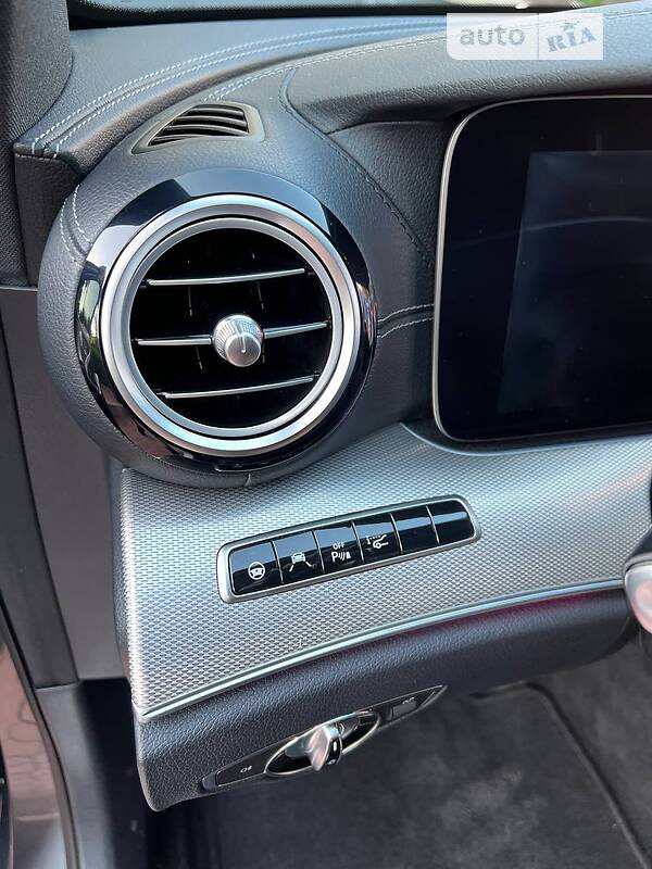 Седан Mercedes-Benz E-Class 2016 в Львове