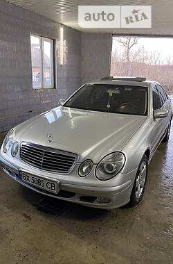 Седан Mercedes-Benz E-Class 2003 в Кам'янець-Подільському