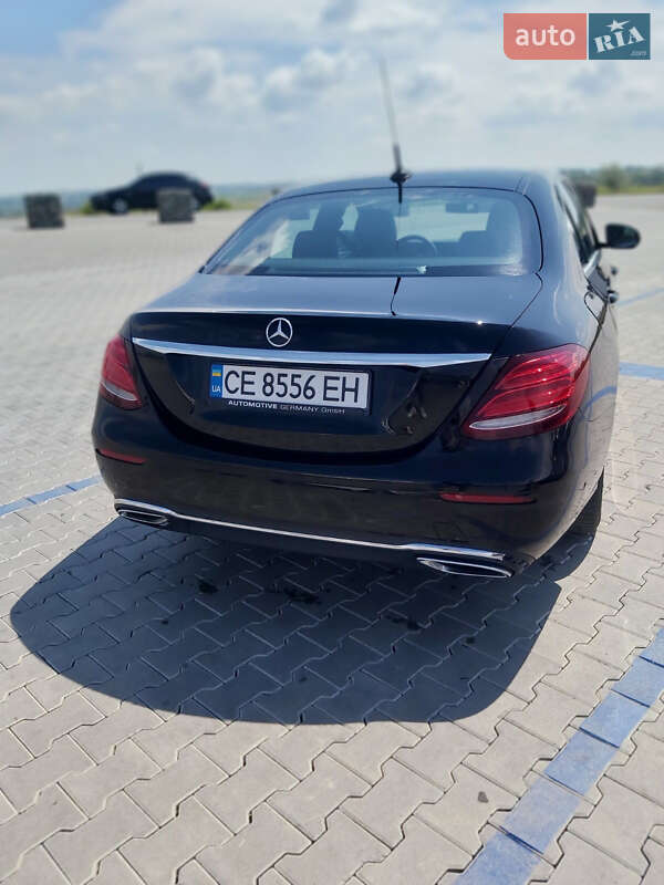 Седан Mercedes-Benz E-Class 2016 в Черновцах
