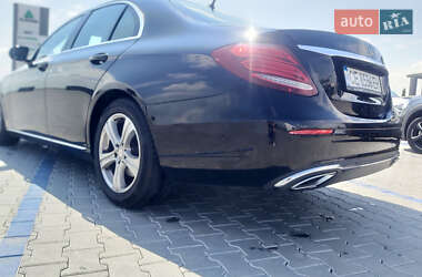 Седан Mercedes-Benz E-Class 2016 в Черновцах